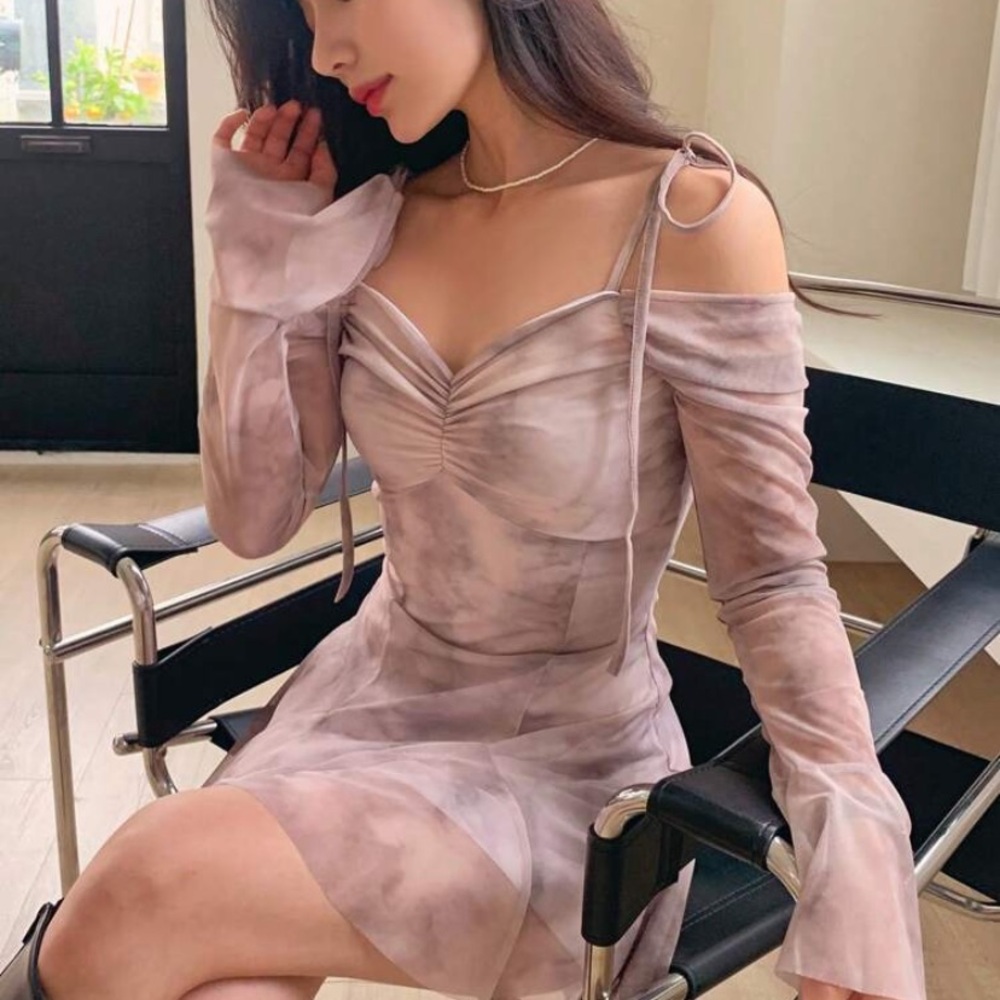 Elegant Off-Shoulder Dress in Light Purple